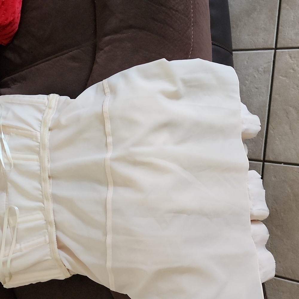 Dress - Picture 7 of 9